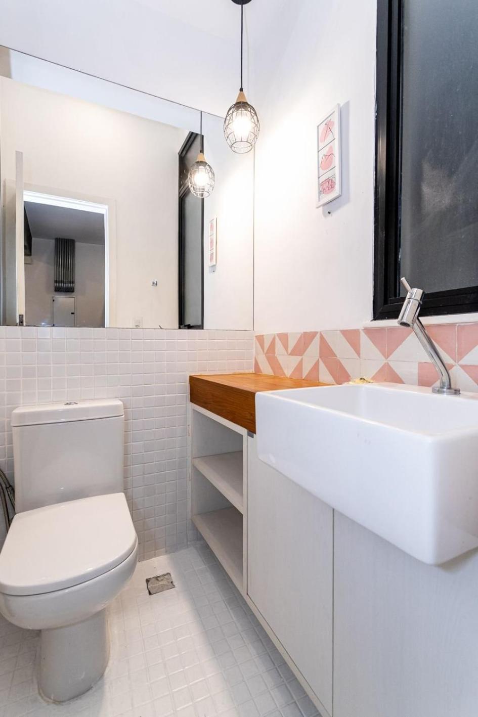 Apartamento 2qtos A 7min Da De Copacabana | Br 669/301 *