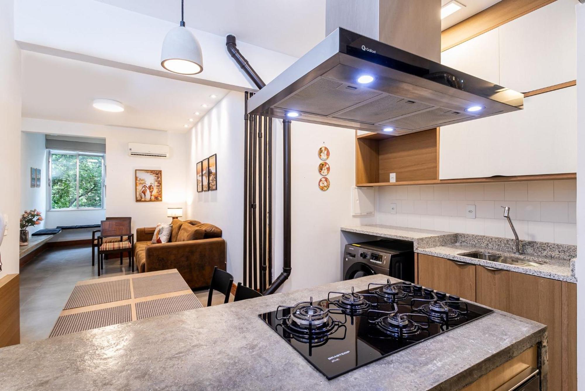 Apartamento 2qtos A 7min Da De Copacabana | Br 669/301 *